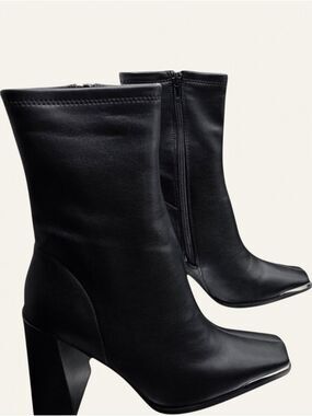 Black Square Toe Block Heel Ankle Boots NWT Chinese Laundry 6 Minimal